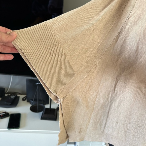 Kenneth Cole New York Women Neutral Colored Poncho Size M/L - Picture 7 of 8